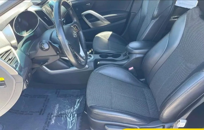 2013 Hyundai Veloster - Image 2 of 12