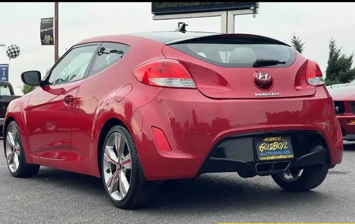 2013 Hyundai Veloster - Image 6 of 12