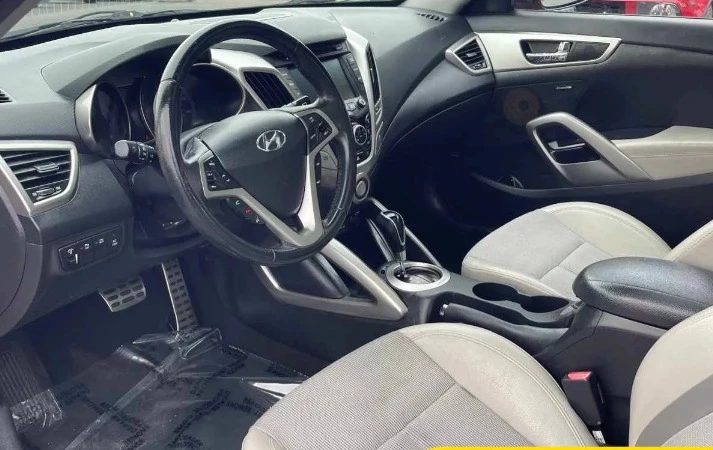 2013 Hyundai Veloster - Image 2 of 12