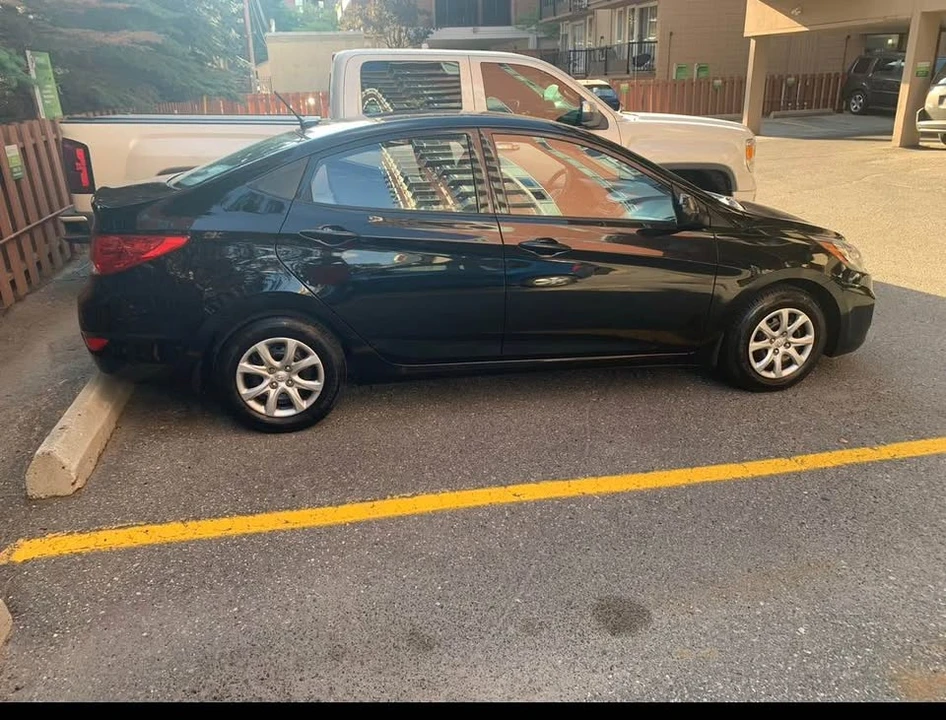2013 Hyundai Accent - Image 5 of 5