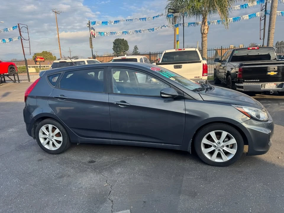2013 Hyundai Accent - Image 4 of 5