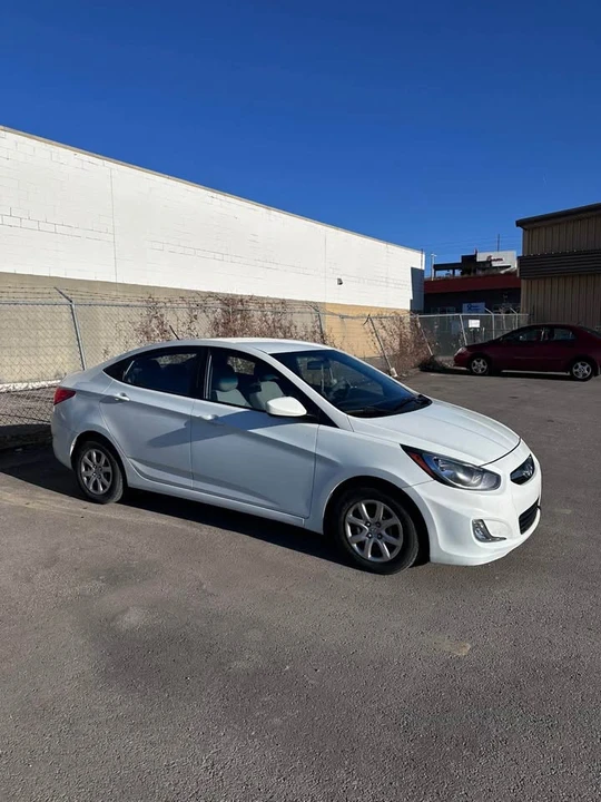 2013 Hyundai Accent - Image 3 of 16