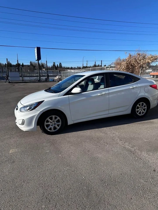 2013 Hyundai Accent - Image 2 of 16