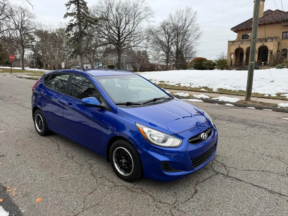 2013 Hyundai Accent - Image 3 of 15