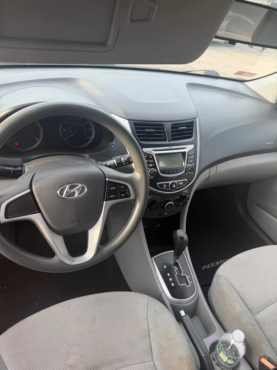 2013 Hyundai Accent - Image 11 of 13