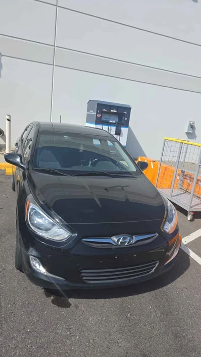 2013 Hyundai Accent - Image 9 of 9