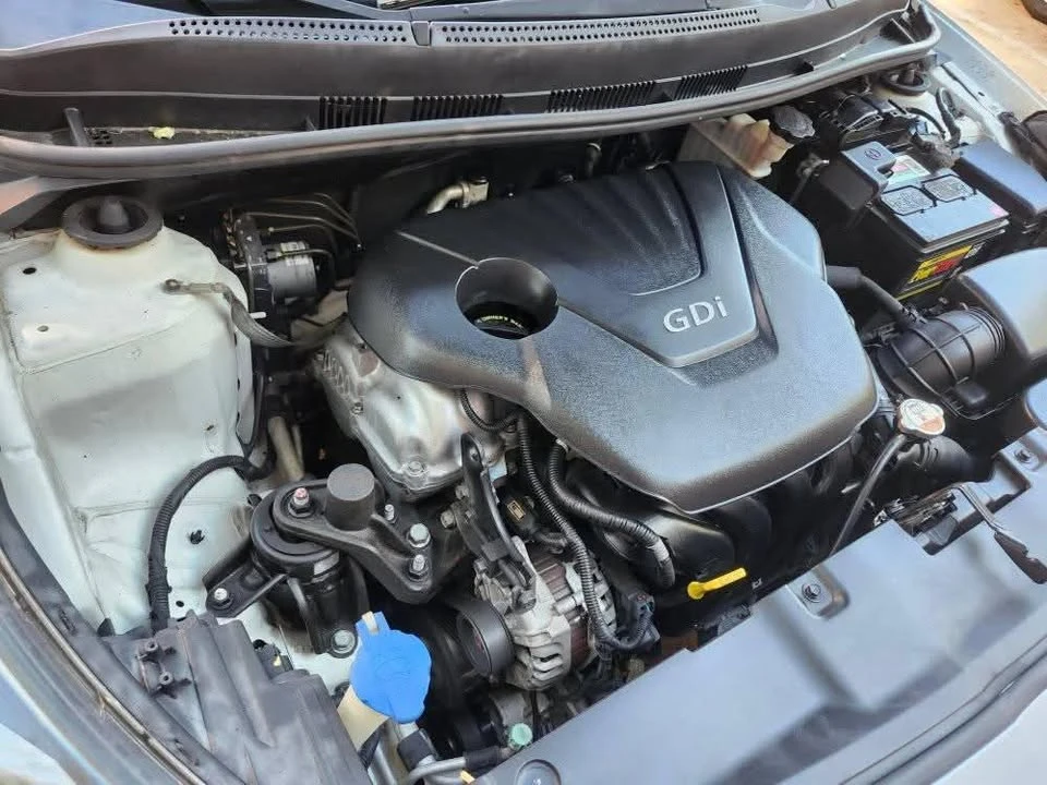 2013 Hyundai Accent - Image 5 of 8
