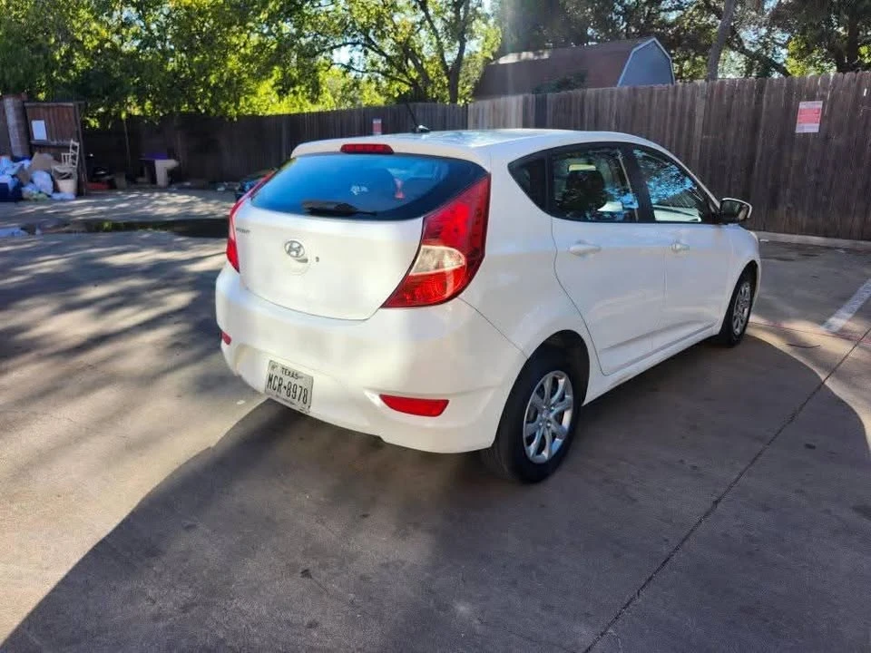 2013 Hyundai Accent - Image 3 of 8