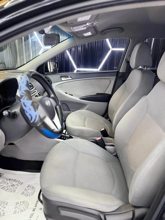 2013 Hyundai Accent - Image 5 of 9