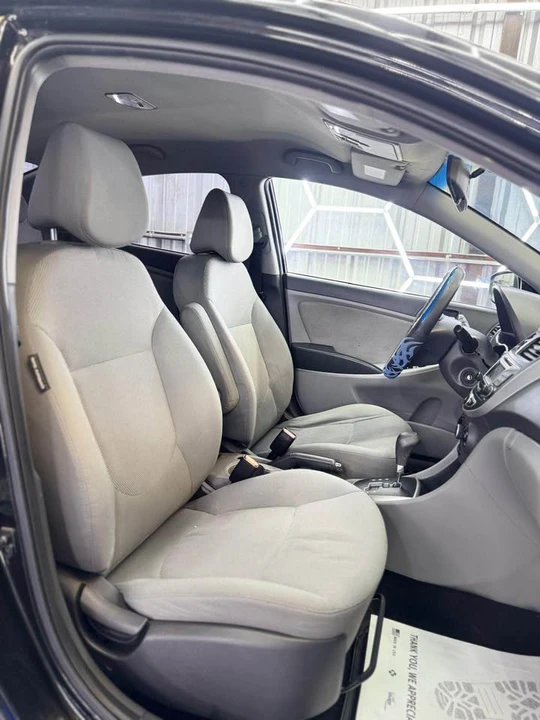 2013 Hyundai Accent - Image 6 of 8