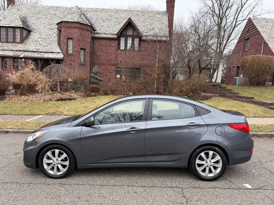 2013 Hyundai Accent - Image 2 of 14
