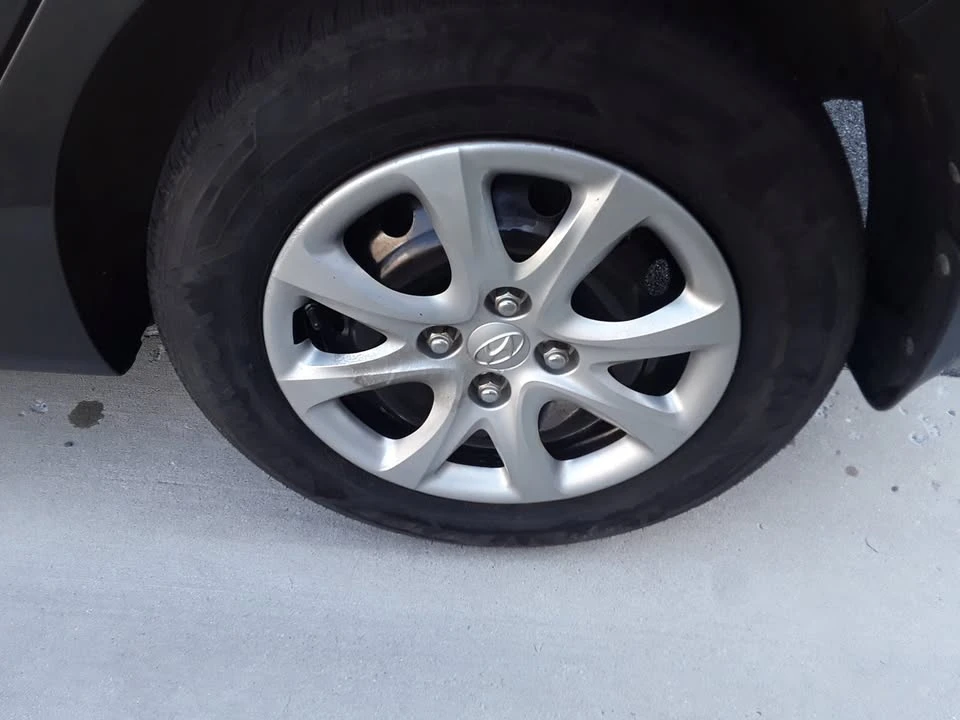 2013 Hyundai Accent - Image 10 of 16