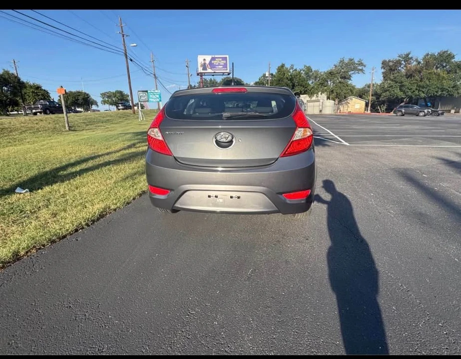 2013 Hyundai Accent - Image 9 of 15