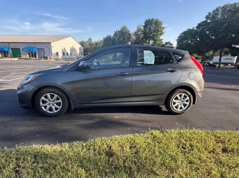 2013 Hyundai Accent - Image 5 of 15