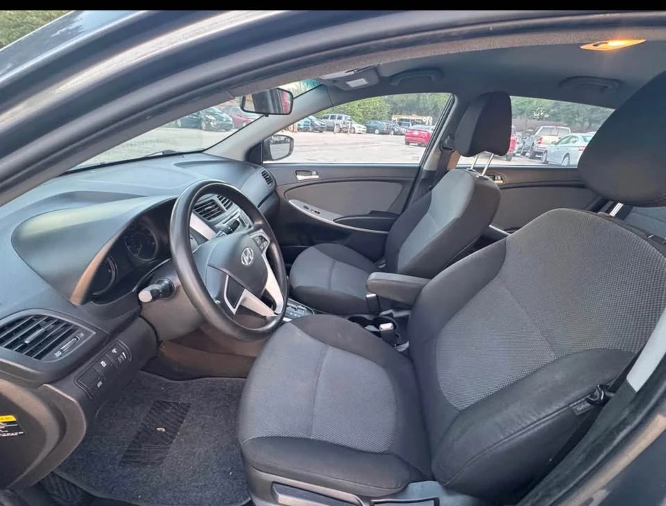 2013 Hyundai Accent - Image 13 of 15