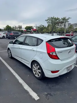 2013 Hyundai Accent SE Hatchback