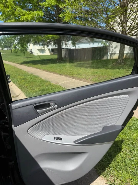 2013 Hyundai Accent - Image 11 of 15