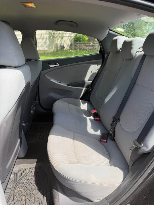 2013 Hyundai Accent - Image 9 of 15