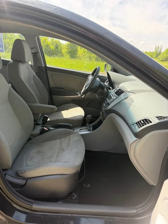2013 Hyundai Accent - Image 14 of 15