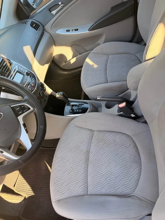 2013 Hyundai Accent - Image 7 of 10