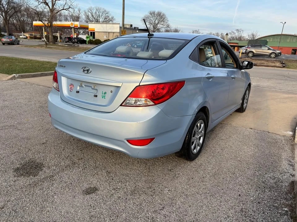 2013 Hyundai Accent - Image 17 of 18