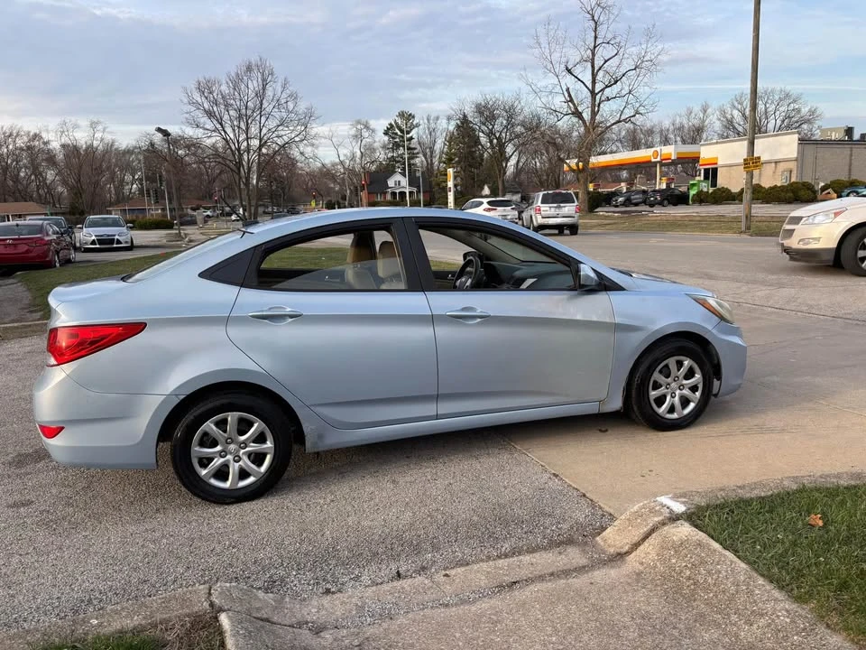 2013 Hyundai Accent - Image 7 of 18