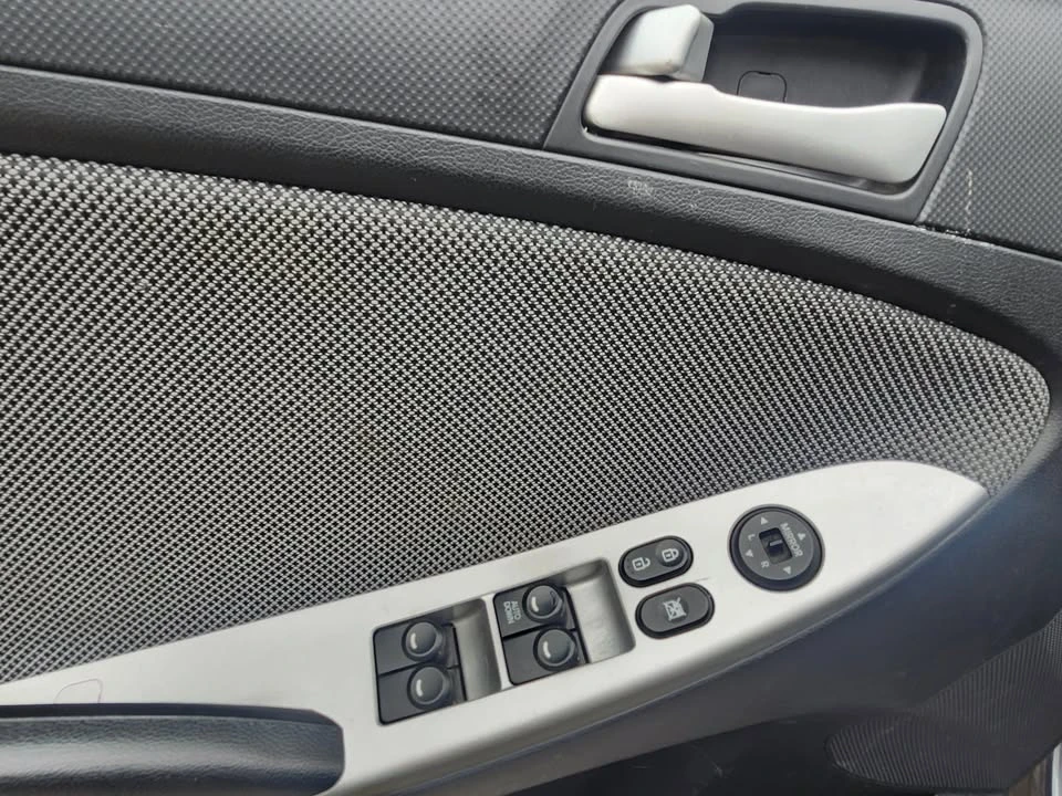 2013 Hyundai Accent - Image 13 of 16