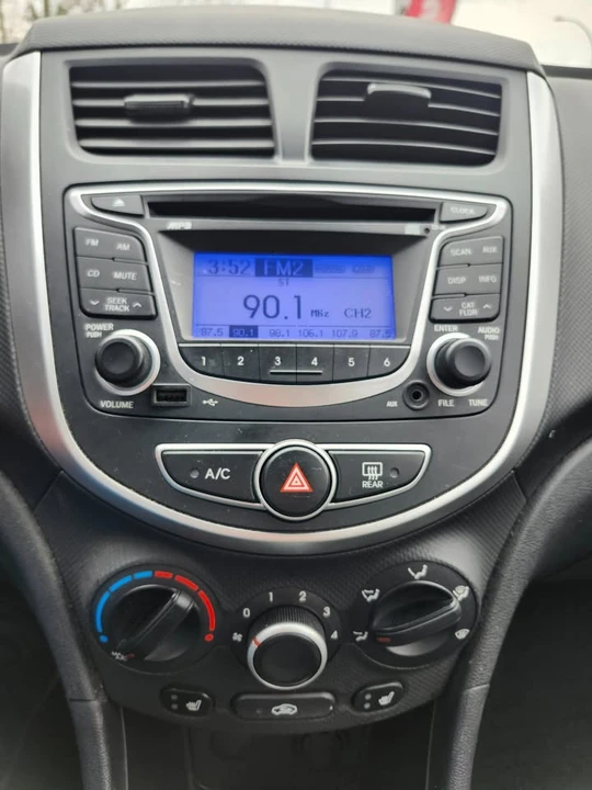 2013 Hyundai Accent - Image 12 of 16