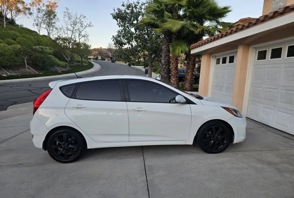 2013 Hyundai Accent - Image 5 of 17