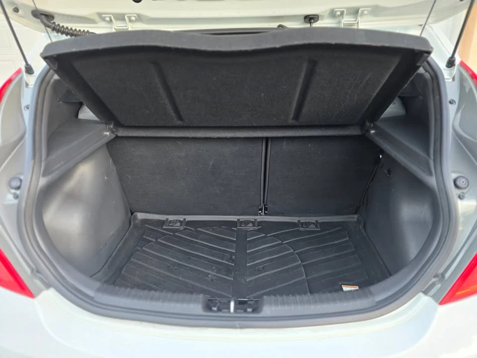 2013 Hyundai Accent - Image 15 of 17
