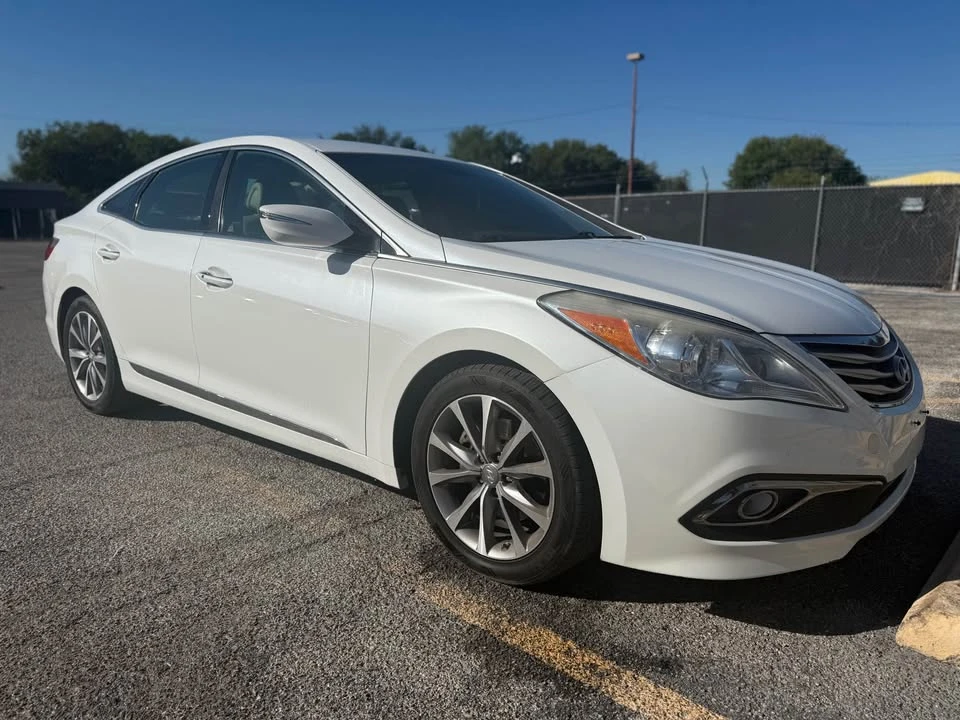 2013 Hyundai Azera - Image 3 of 15