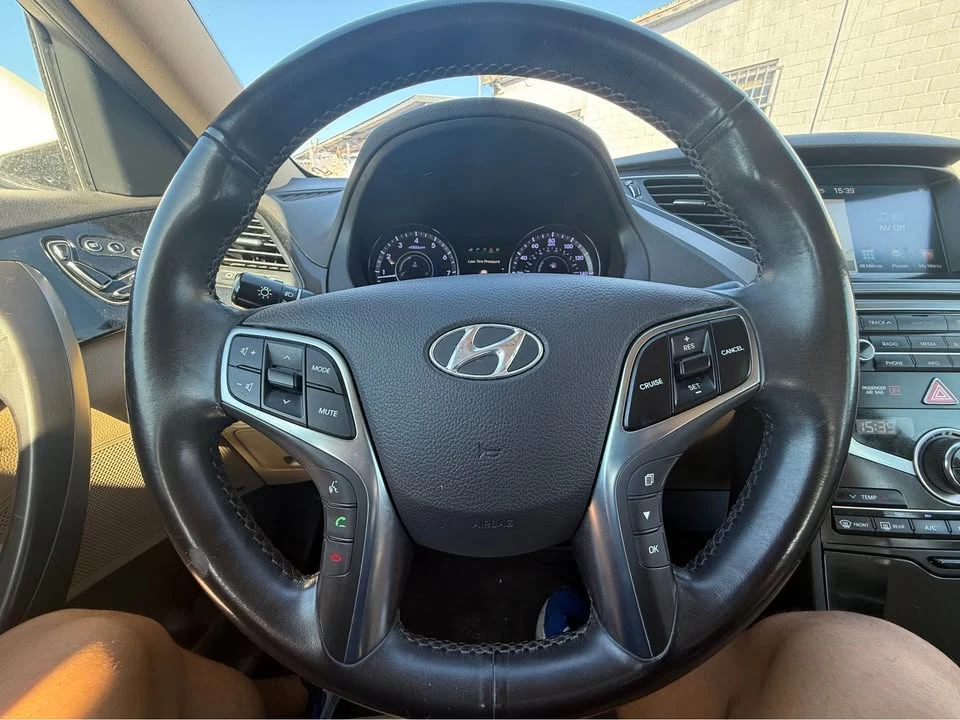 2013 Hyundai Azera - Image 9 of 15