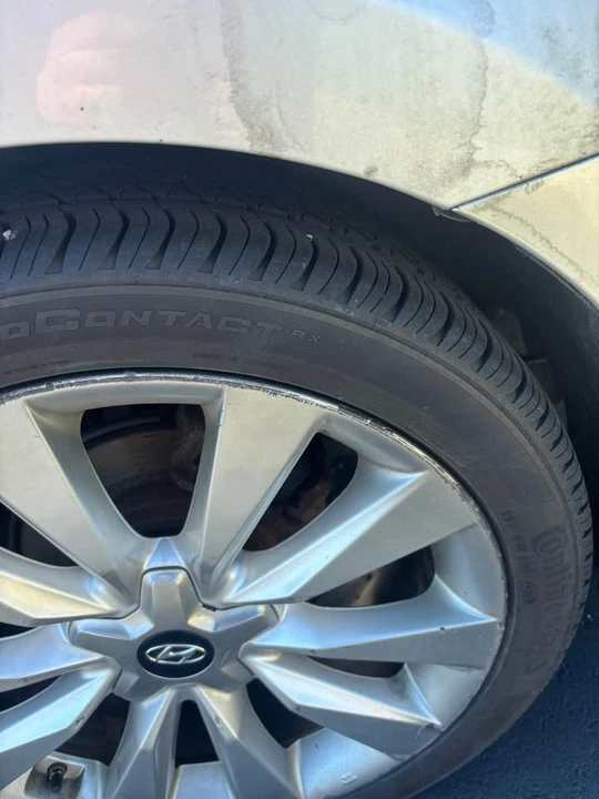 2013 Hyundai Azera - Image 5 of 10