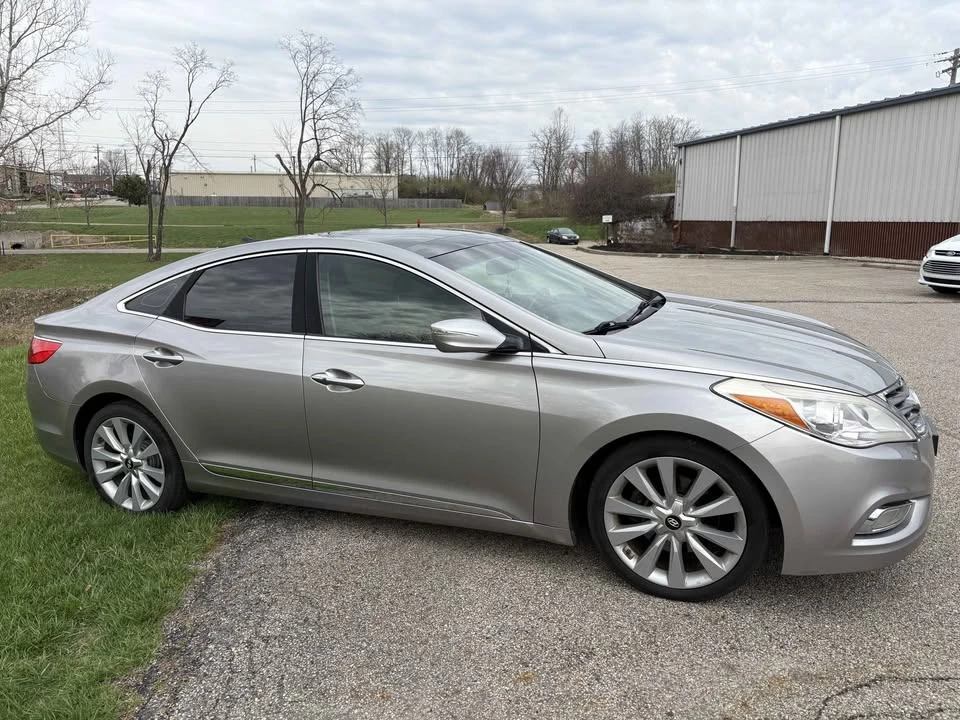 2013 Hyundai Azera - Image 2 of 13