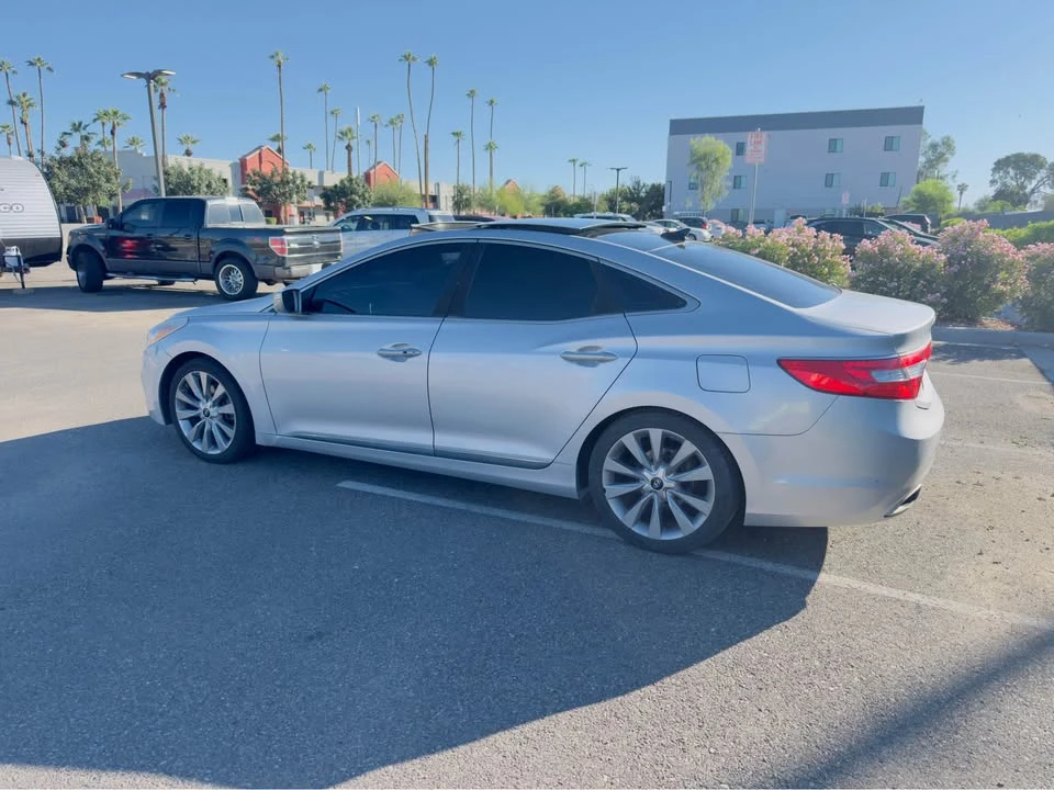 2013 Hyundai Azera - Image 10 of 11
