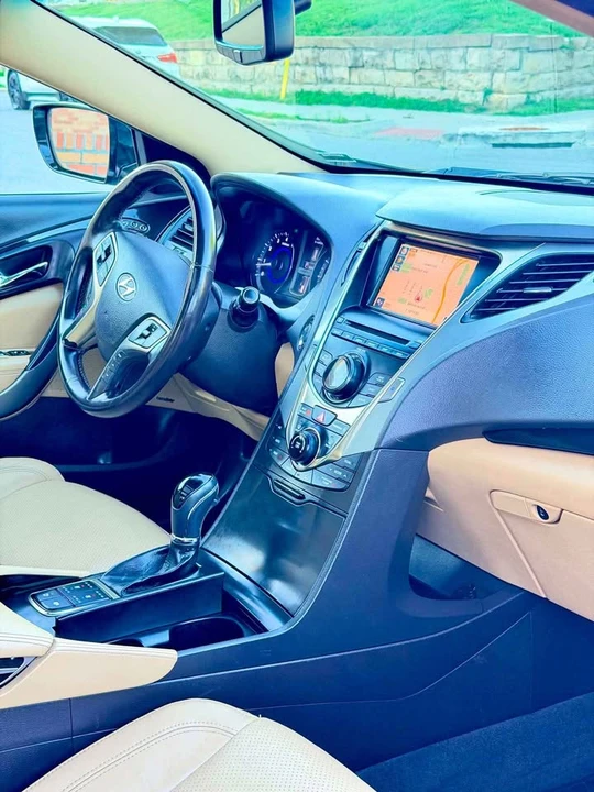2013 Hyundai Azera - Image 9 of 20