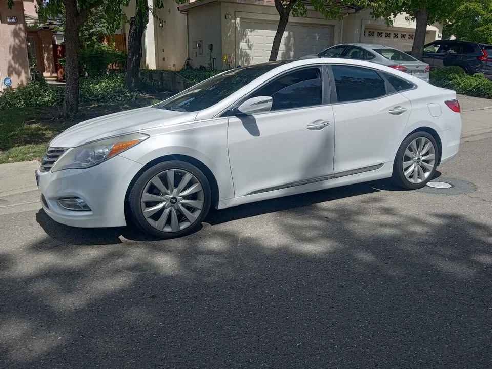 2013 Hyundai Azera - Image 3 of 9