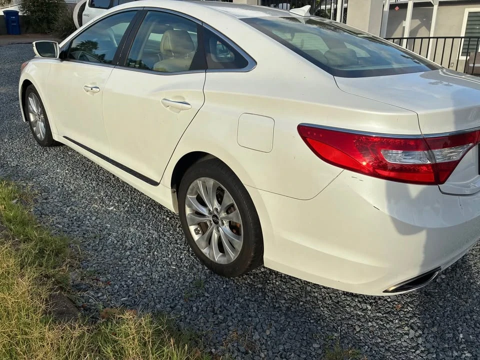 2013 Hyundai Azera - Image 9 of 12