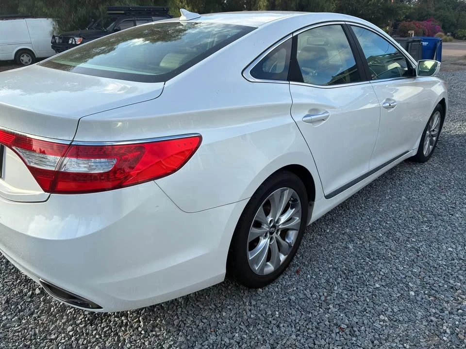 2013 Hyundai Azera - Image 8 of 12