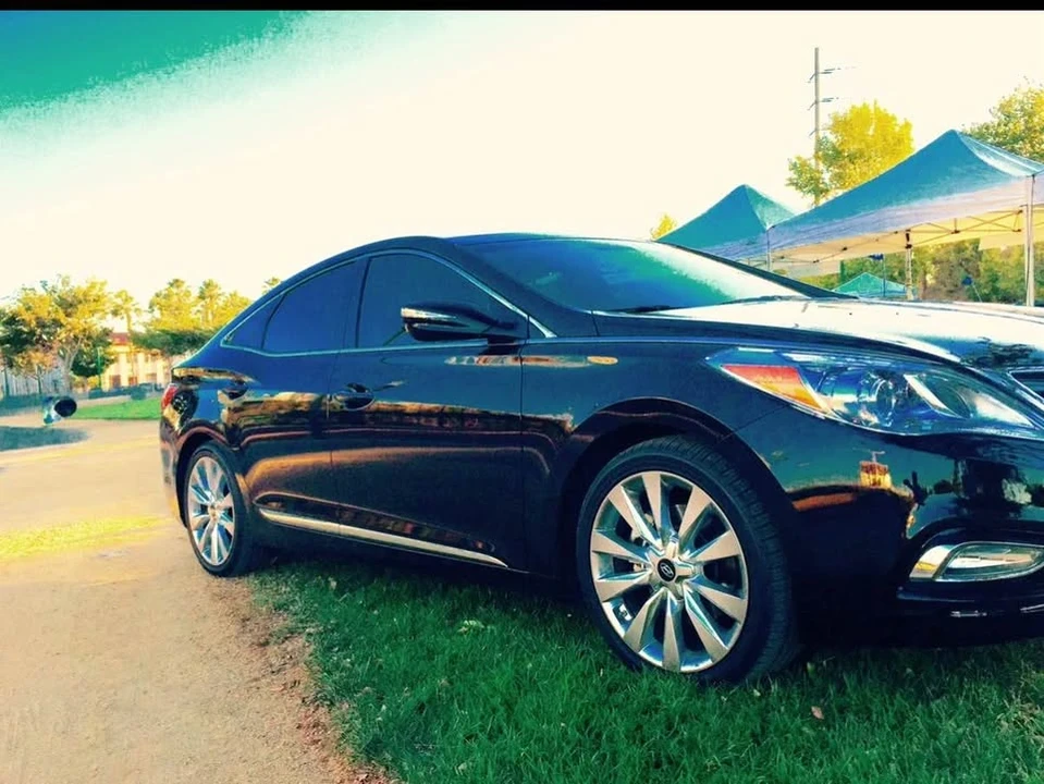 2013 Hyundai Azera - Image 2 of 12