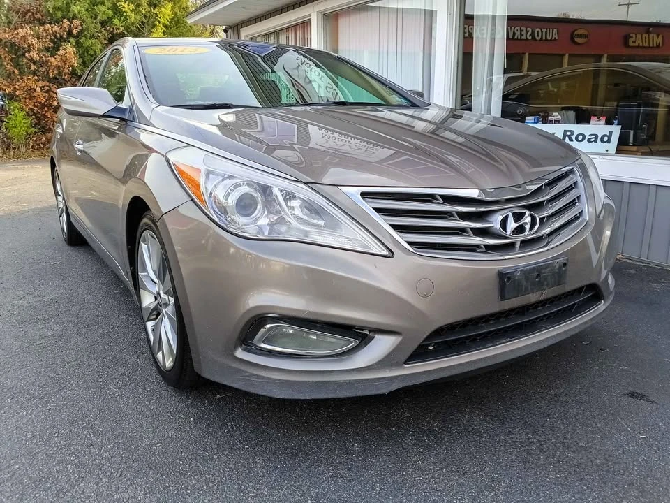 2013 Hyundai Azera - Image 2 of 9
