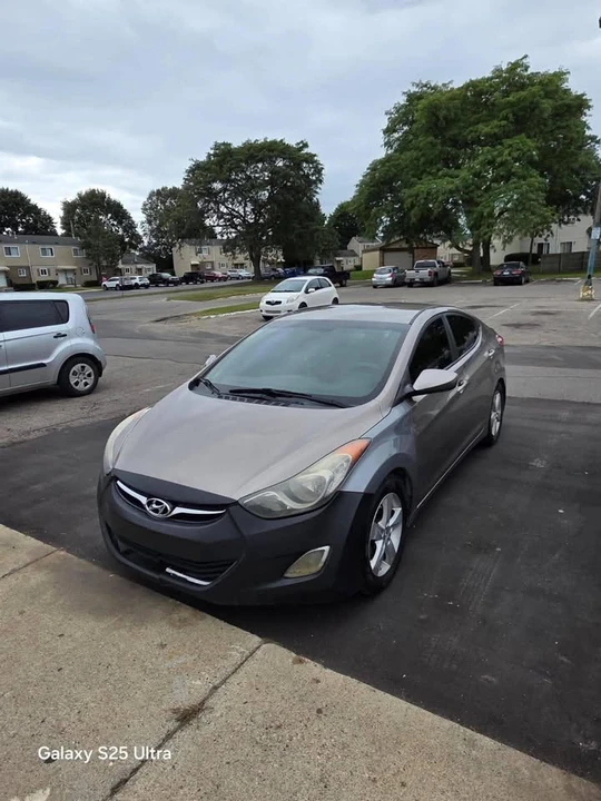 2013 Hyundai Elantra - Image 3 of 3