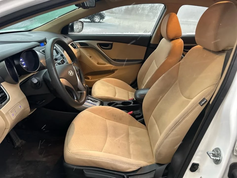 2013 Hyundai Elantra - Image 7 of 16