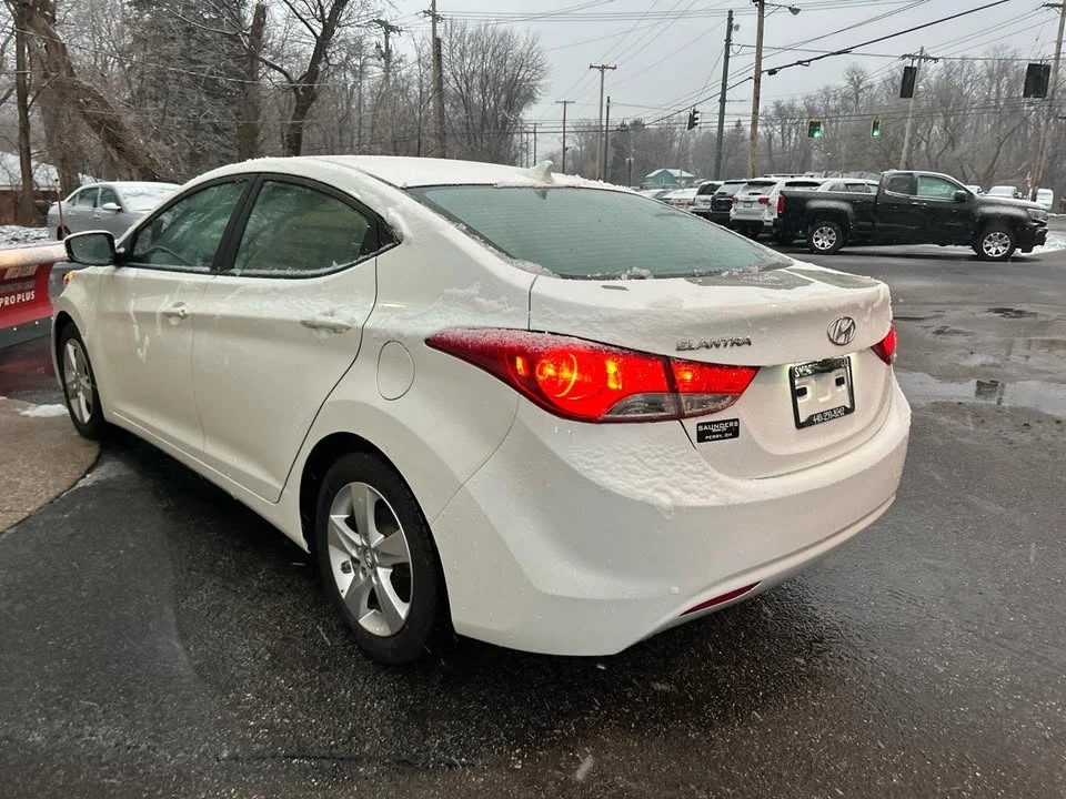 2013 Hyundai Elantra - Image 6 of 16