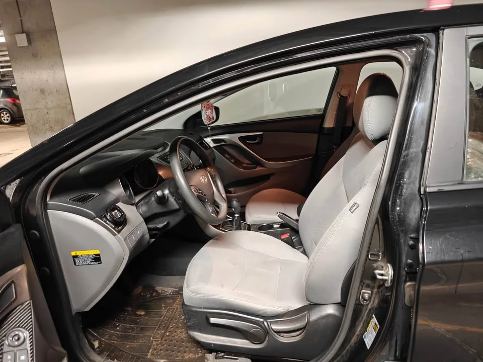 2013 Hyundai Elantra - Image 6 of 10