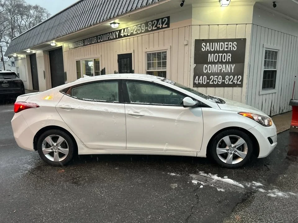 2013 Hyundai Elantra - Image 4 of 16
