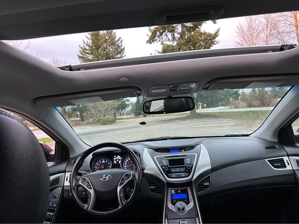 2013 Hyundai Elantra - Image 11 of 16
