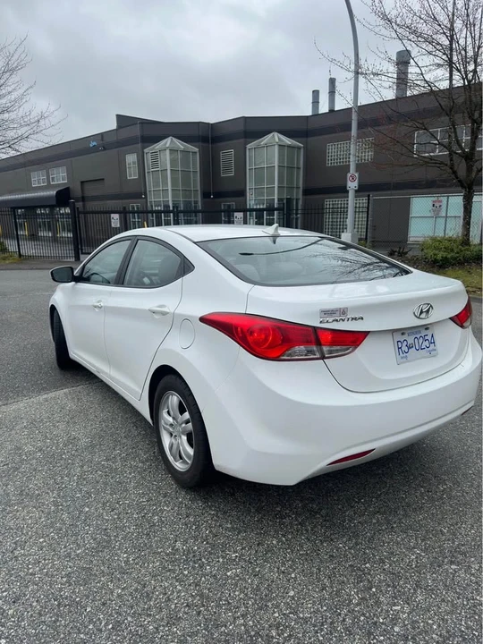 2013 Hyundai Elantra - Image 6 of 10