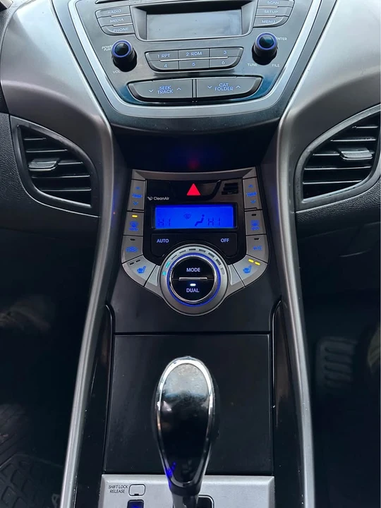 2013 Hyundai Elantra - Image 16 of 16