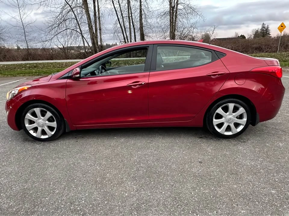 2013 Hyundai Elantra - Image 4 of 16